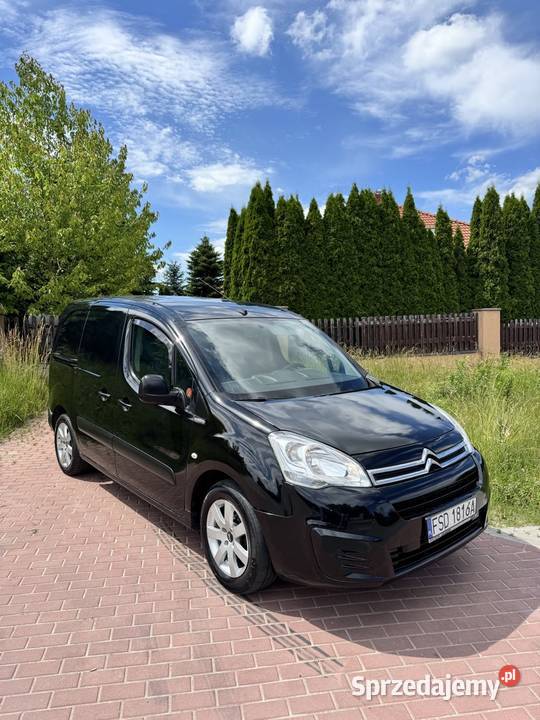 Citroen Berlingo 16 HDI 2015 manualna łódzkie Zgierz