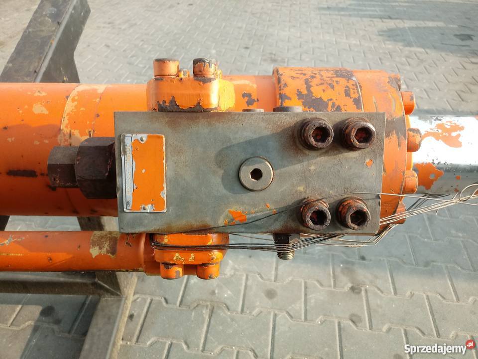 Siłownik Daewoo DL220 225 80 95 Kielce