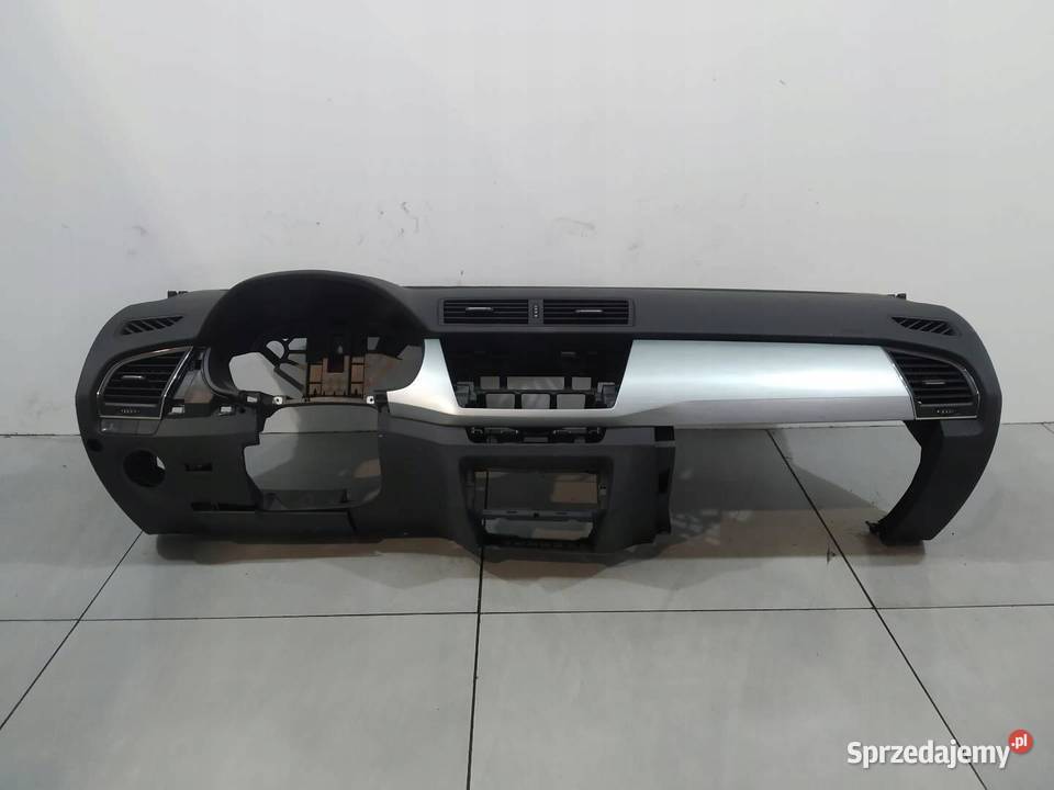 DESKA ROZDZIELCZA KOKPIT PULPIT AIRBAG Skoda osobowe