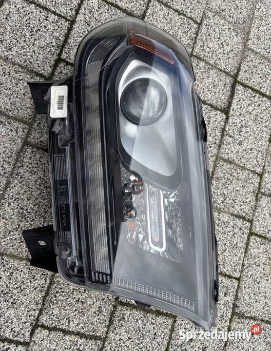 Lampa Przednia Prawa Dodge Durango 18r Xsenon z