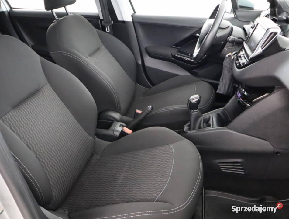 Peugeot 208 12 PureTech 4/5 dolnośląskie