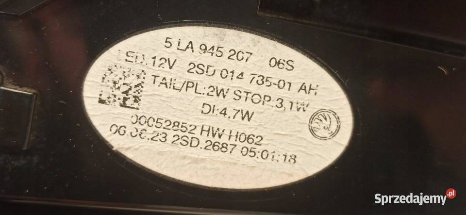 SKODA ENYAQ LAMPA LEWY TYŁ 5LA945207 osobowe Oświetlenie