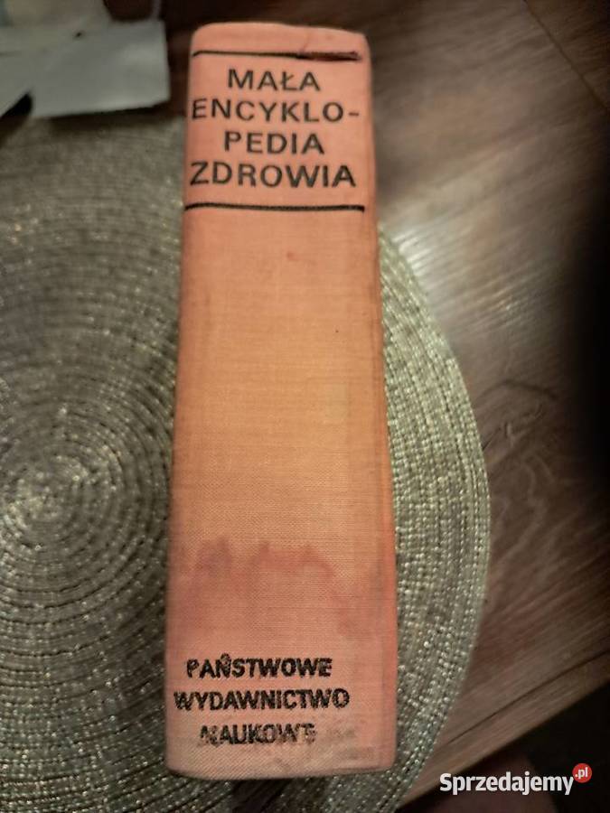 książka z 1973 r mała encyklopedia zdrowia stan świętokrzyskie Sandomierz