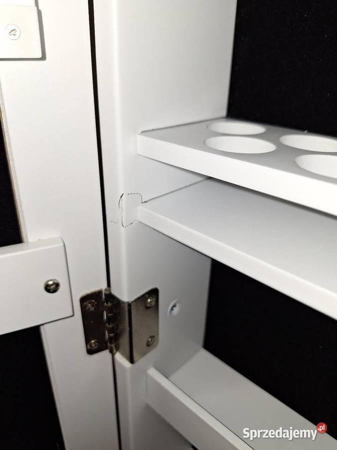 Szafka na biżuterię