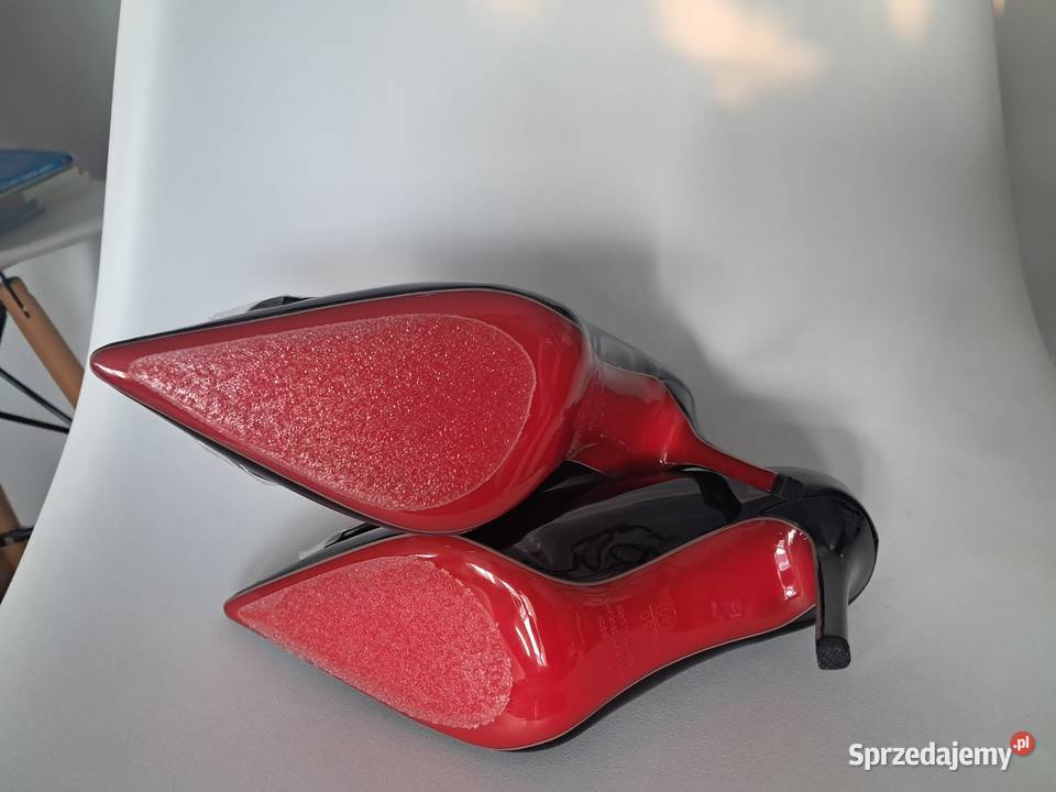 nowe czarne szpileczki rozmiar 40 brak paragonu Sandomierz