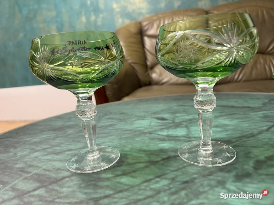 Kieliszki kryształowe zielone 2 sztuki z czasów Częstochowa sprzedam