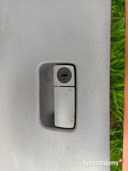 schowek pasażera nissan primera P12 Szczecin