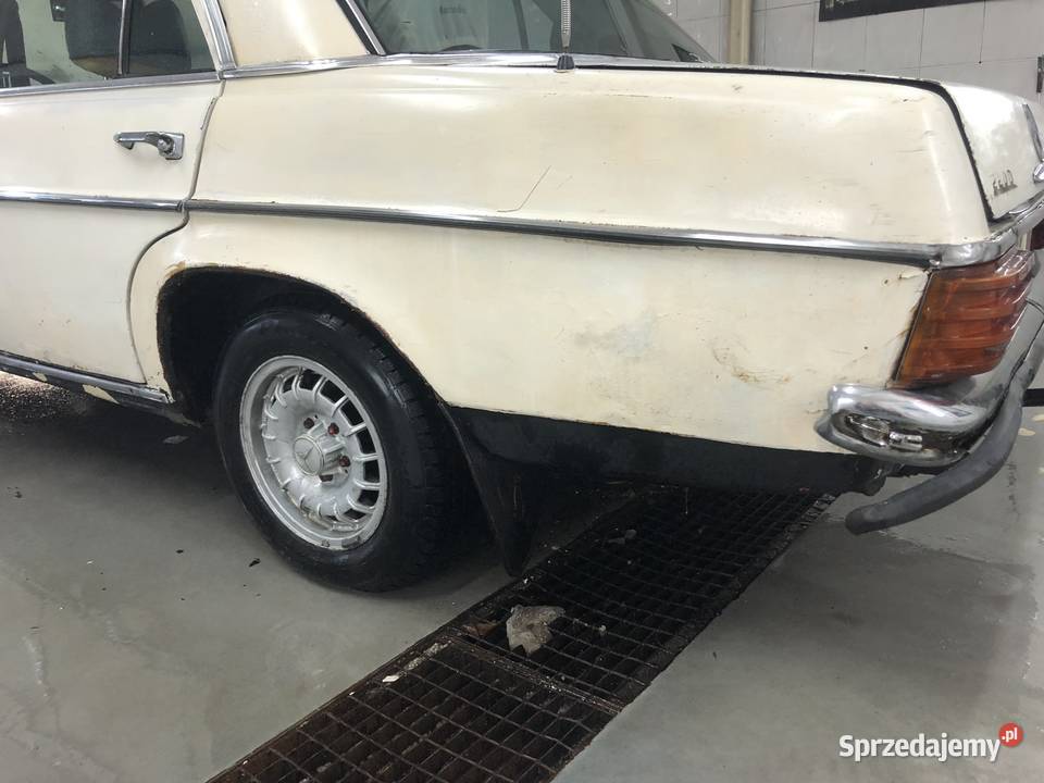 Mercedes w115 220 D Rok produkcji 1972 Motoryzacja Zakopane