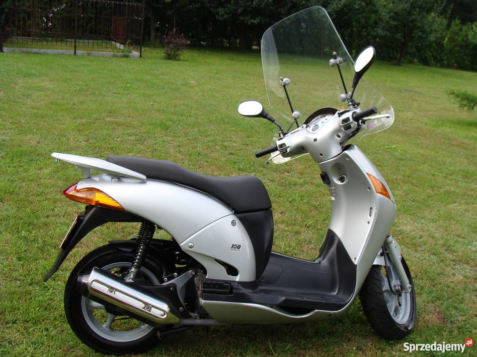 Honda NES 150
