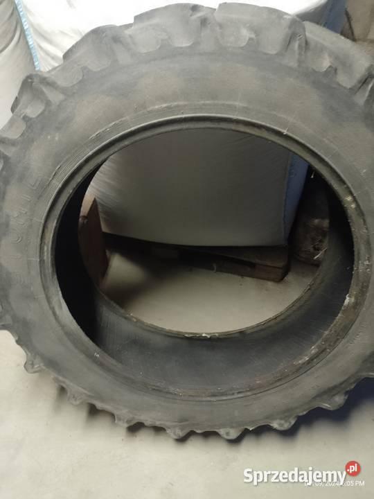 Sprzedam opony do MF255235 sprzedam