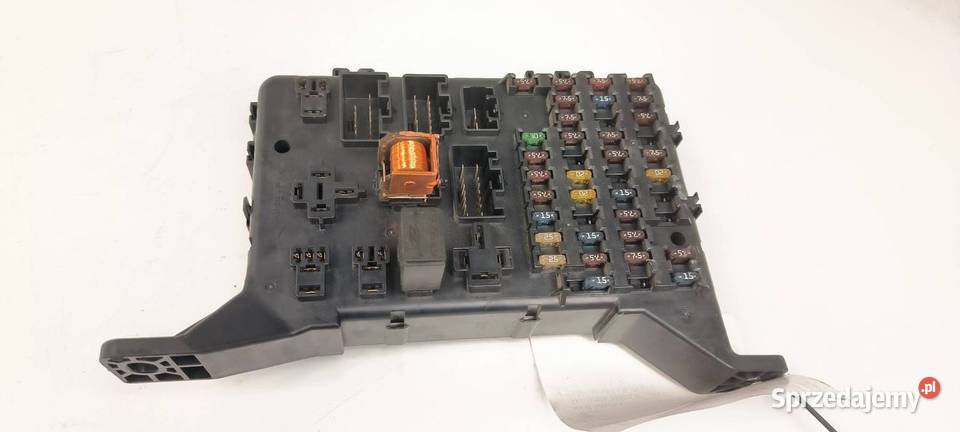 SKRZYNKA BEZPIECZNIKÓW FORD MONDEO MK3