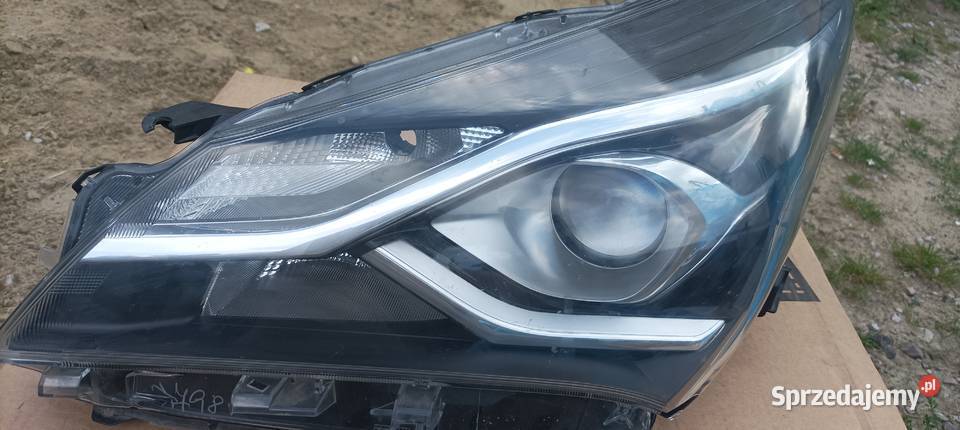 Toyota yaris III FL lampa przód lewa soczewka Łódź