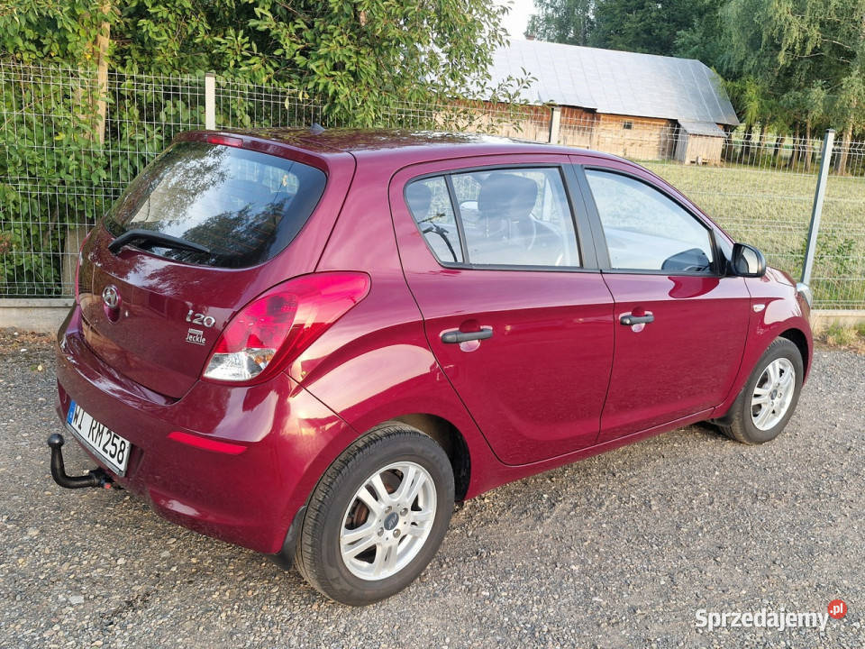 Hyundai i20 12 94150 piękny bordowy z Niemiec isofix