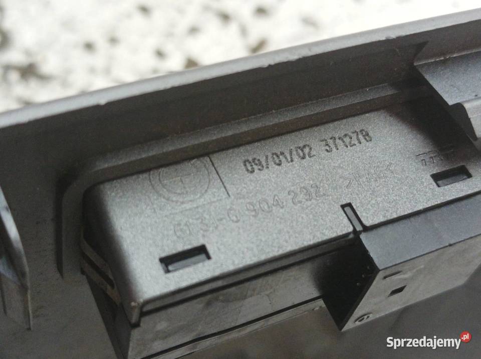 PRZEŁĄCZNIK SZYBERDACHU SOS KPL 6904291 6904292 osobowe