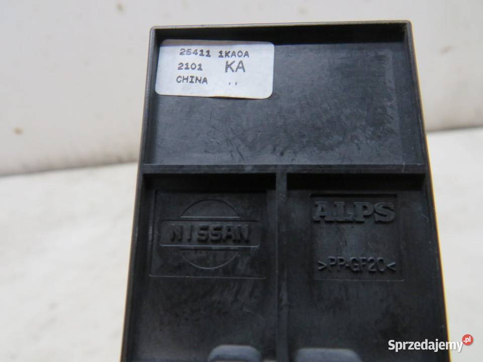 PANEL PRZYCISK SZYB JUKE F15 254111KA0A
