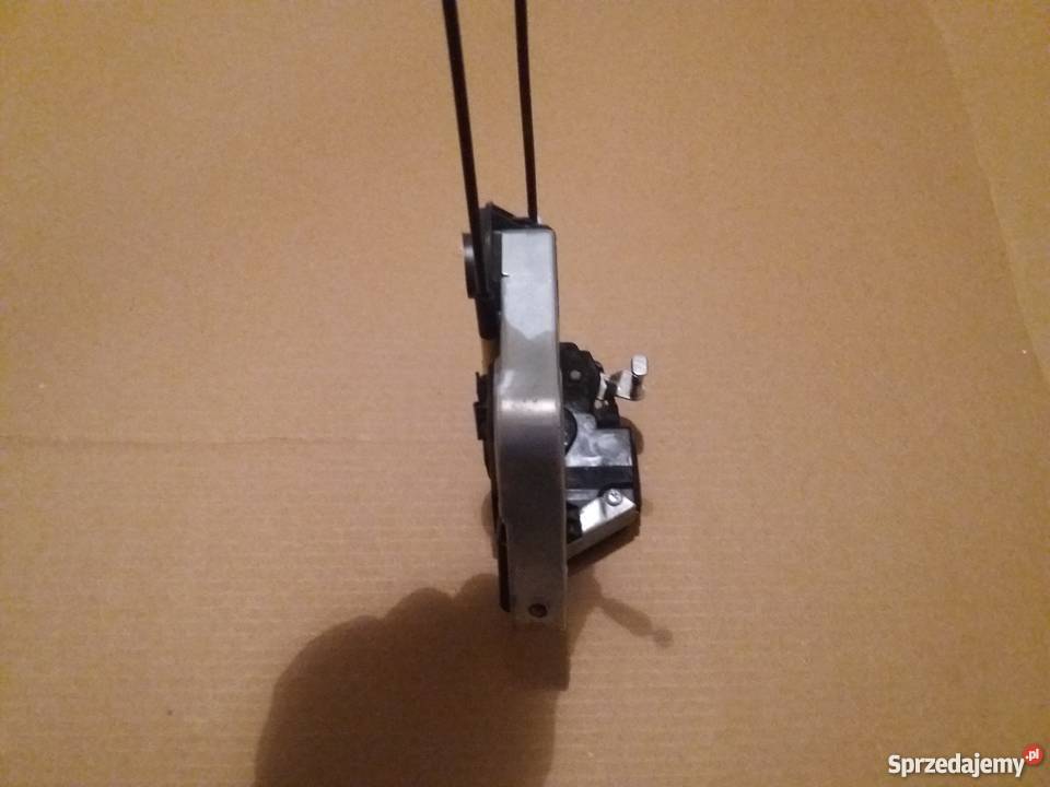 Zamek drzwi prawe tylne toyota land cruiser 200 Szczecin