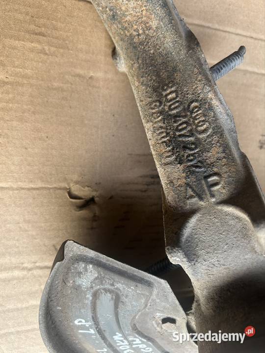 Zwrotnica lewy przód Passat b5 fl 19tdi 130 Zwrotnice Bydgoszcz