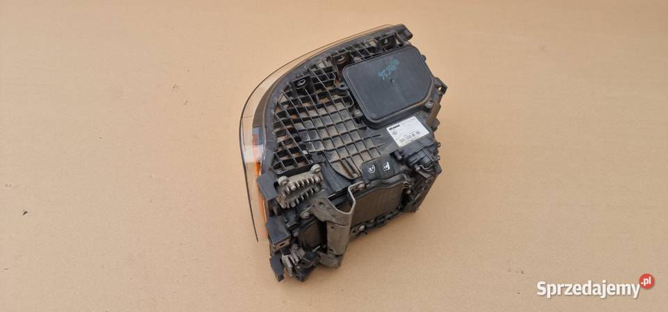 SCANIA R S LAMPA REFLEKTOR FULL LED PRAWY ciężarowe Bieleń