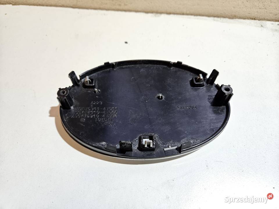 TOYOTA PRIUS III ZNACZEK EMBLEMAT PRZÓD Międzychód sprzedam