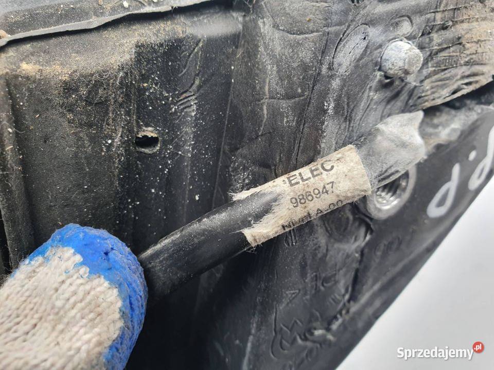 LUSTERKO PRAWE SEAT IBIZA III 3PIN LW5U osobowe Motoryzacja Lipno