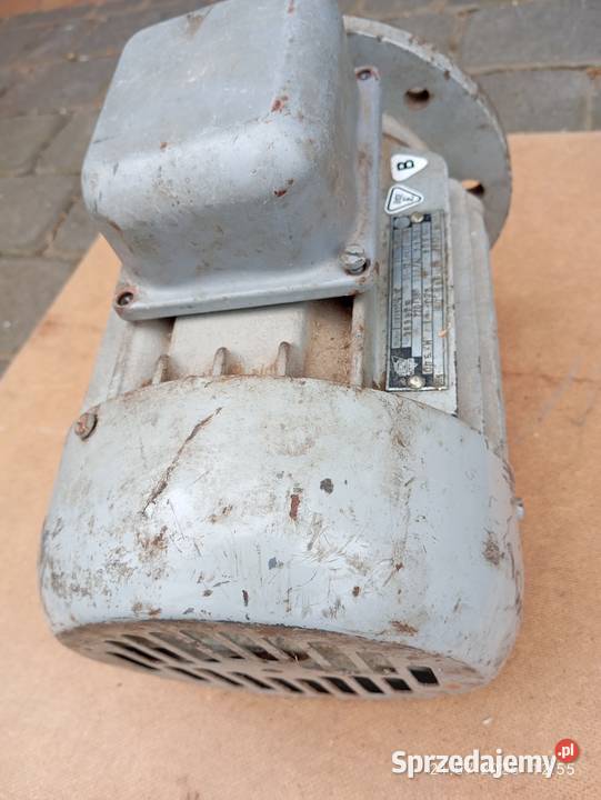 Silnik elektryczny 08 kw wolnoobrotowy 900 obr Ciekoty
