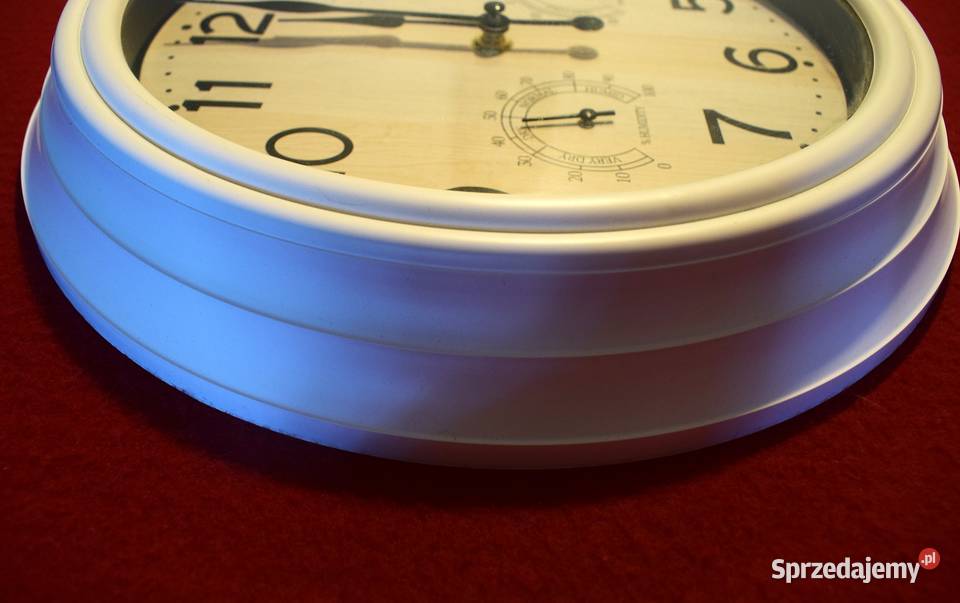 Zegar ścienny z termometrem i higrometrem w Chełmno