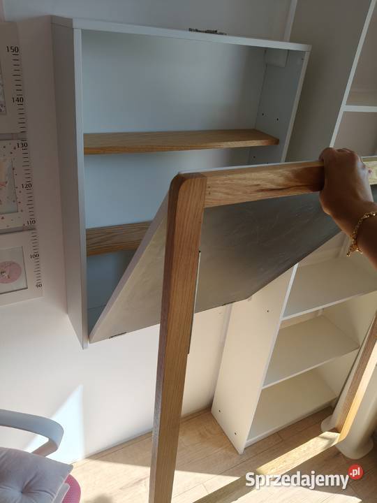 Biurko wiszące ścienne rozkładane z tablicą Golemki