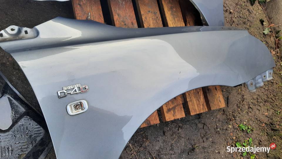 błotnik prawy lewy Toyota Avensis II t25 Dębno sprzedam
