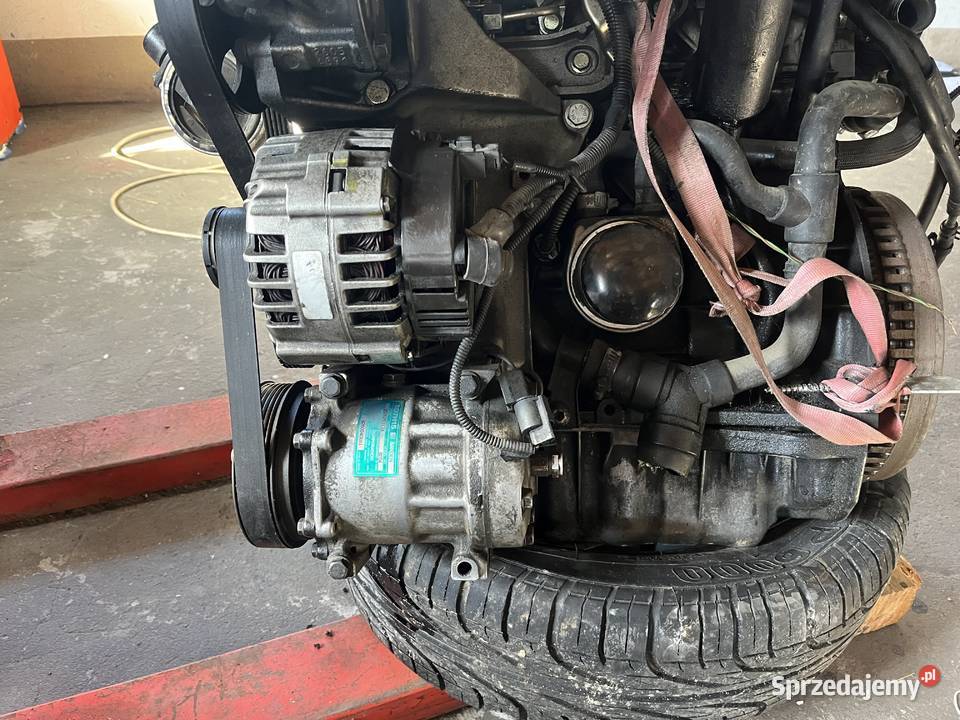 Sprężarka klimatyzacji renault traffic laguna Siepraw