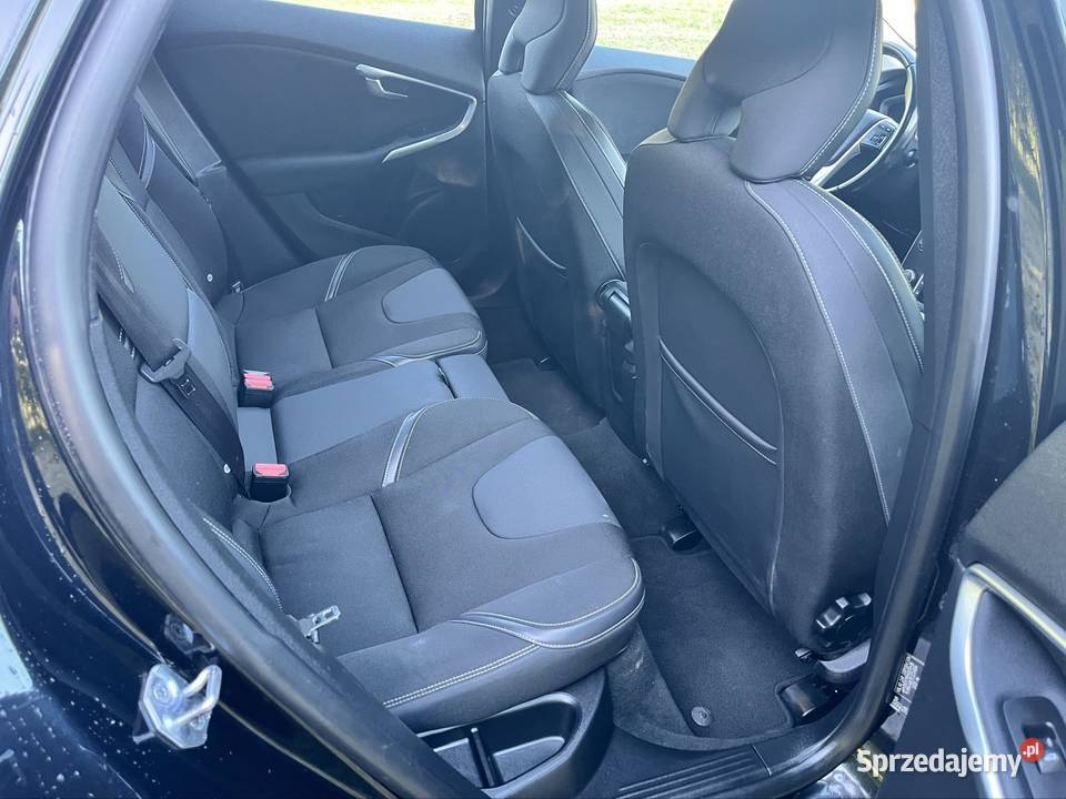 Volvo v40 20 diesel 190 światła LED Samochody osobowe Lubawa