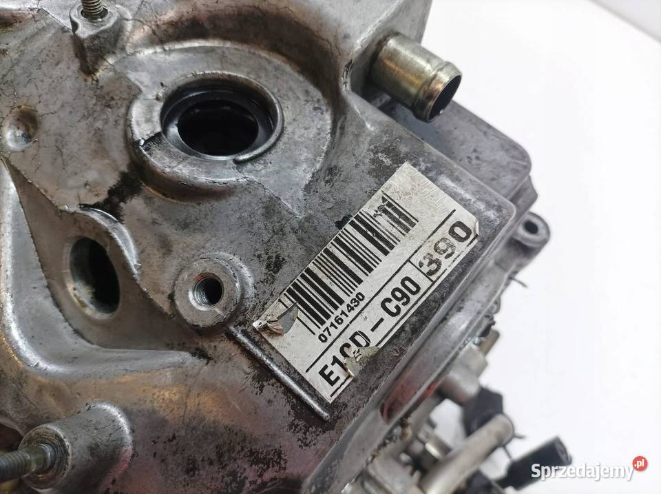 GŁOWICA KOMPLETNA 20 D4D Toyota Avensis II Głowice cylindrów świętokrzyskie