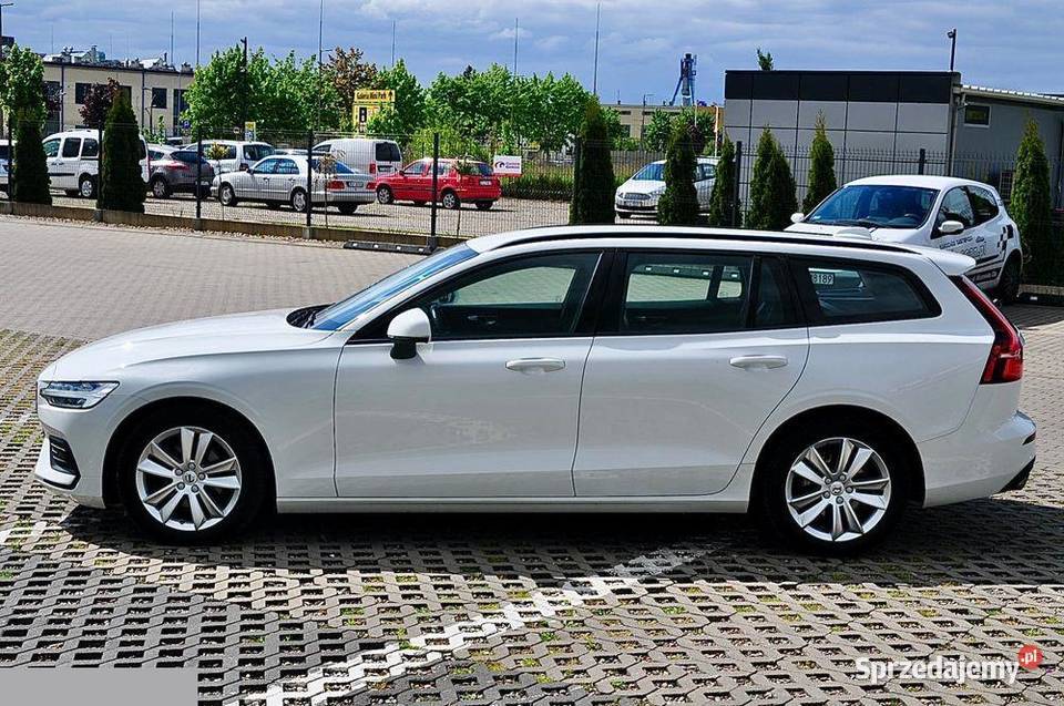 Volvo V60 B3 B Geartronic Momentum 20 benzyna automatyczna zachodniopomorskie Goleniów