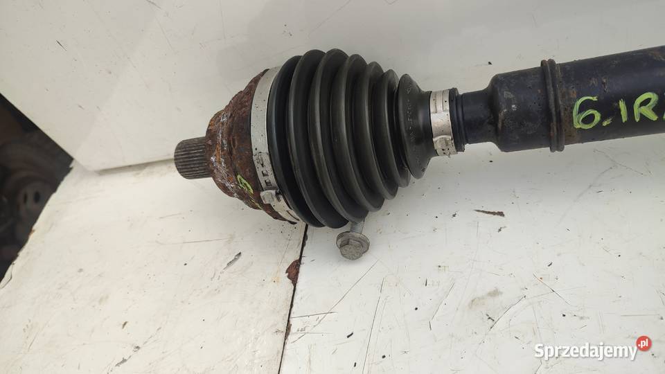 6IRLPASSAT B8 16 TDI PÓŁOŚ PRAWA 3Q0407272BP Włoszczowa