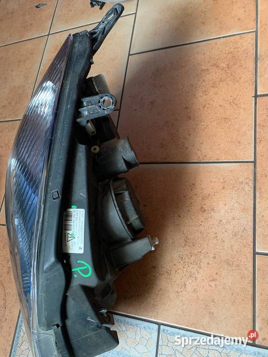 Lampa prawa przód CITROEN C5 XENON kompletna Oświetlenie Margonin