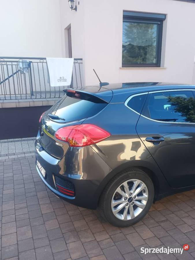 Kia Ceed reflektory ksenonowe sprzedam