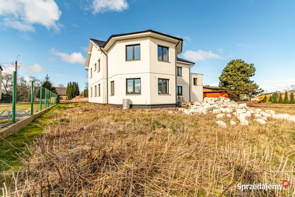 Dom wolnostojący do sprzedania Starzyno 678m2 pomorskie