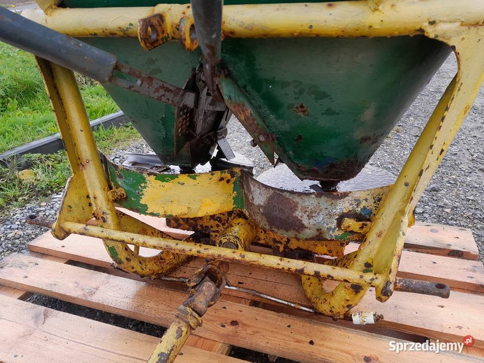 rozsiewacz dwutalerzowy amazone 400litrów