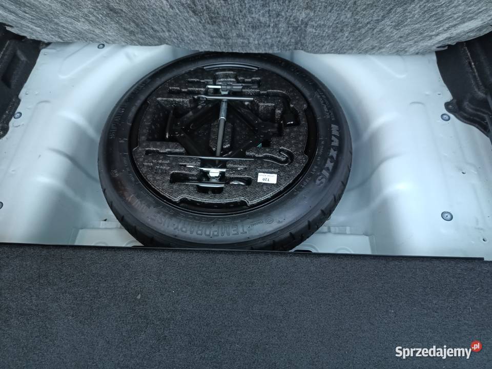 KIA Ceed 14 Benzyna 2016 Bezwypadkowa stan 32 Pabianice sprzedam