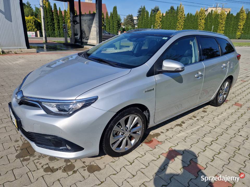 Toyota Auris II 2018r Full Wersja 18Hybrid automatyczna małopolskie Tarnów