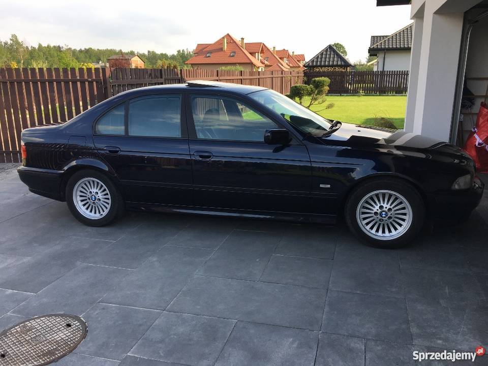 BMW E39 528i MANUAL DSP Rok produkcji 1999