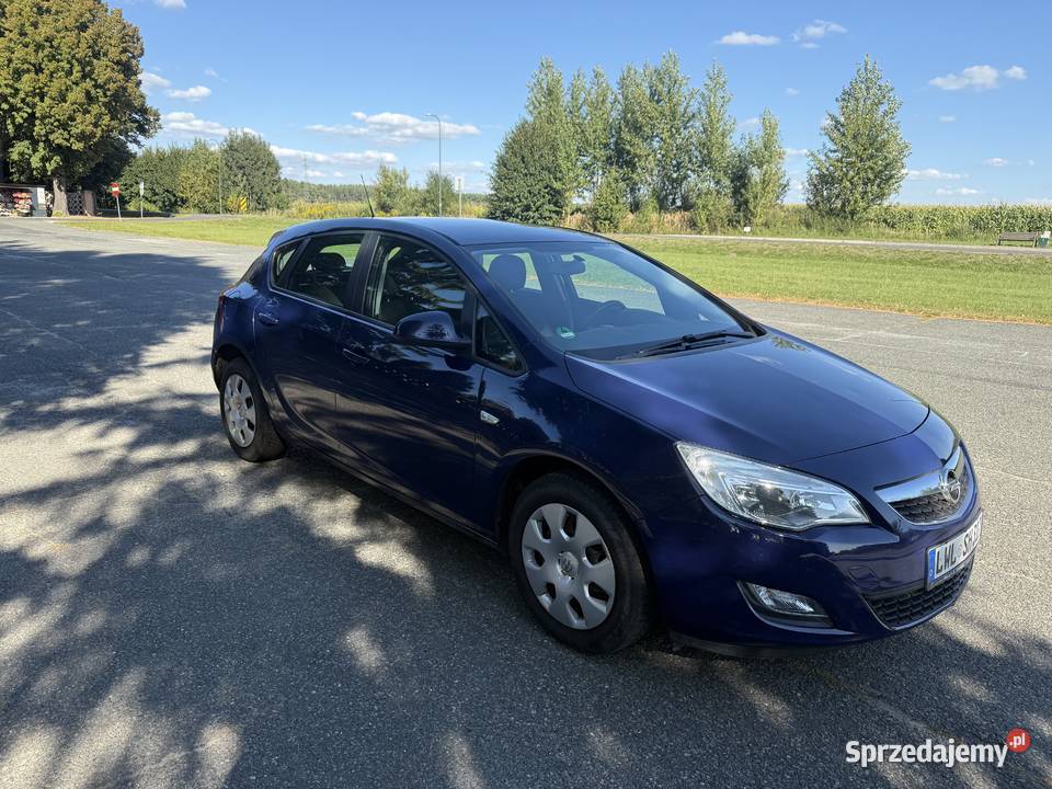 Opel Astra J Wołów