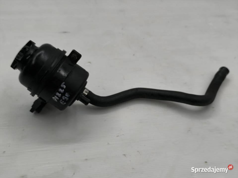 ZBIORNICZEK WSPOMAGANIA BMW E90 E91 20D 150
