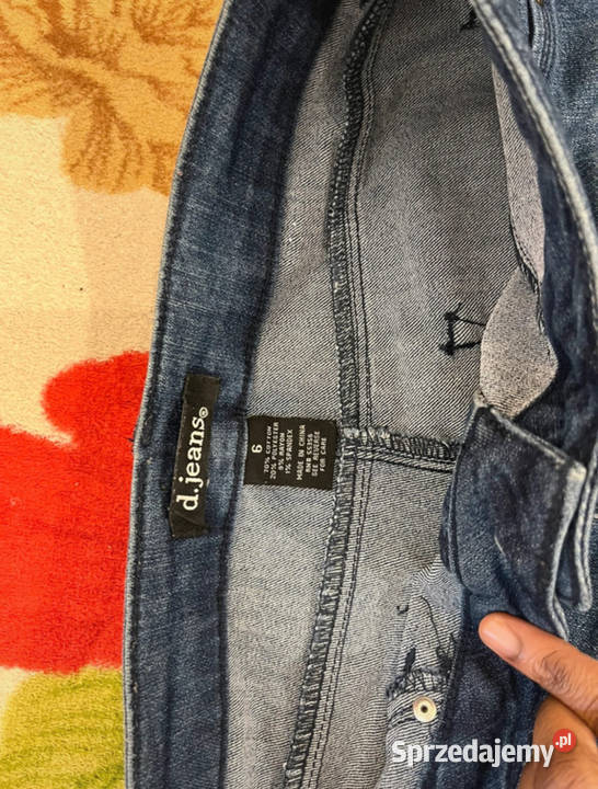 Ciemnoniebieskie obcisłe jeansy spodnie wiosna Łódź