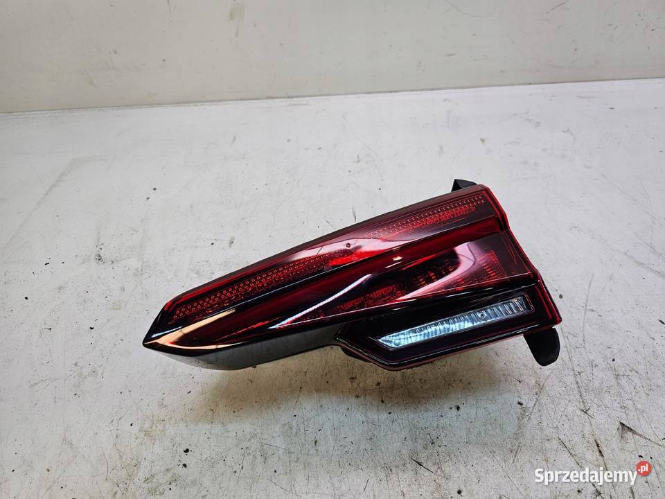 LAMPA PRAWY TYŁ W KLAPĘ LED MATRIX AUDI A4 B9 Przystajń