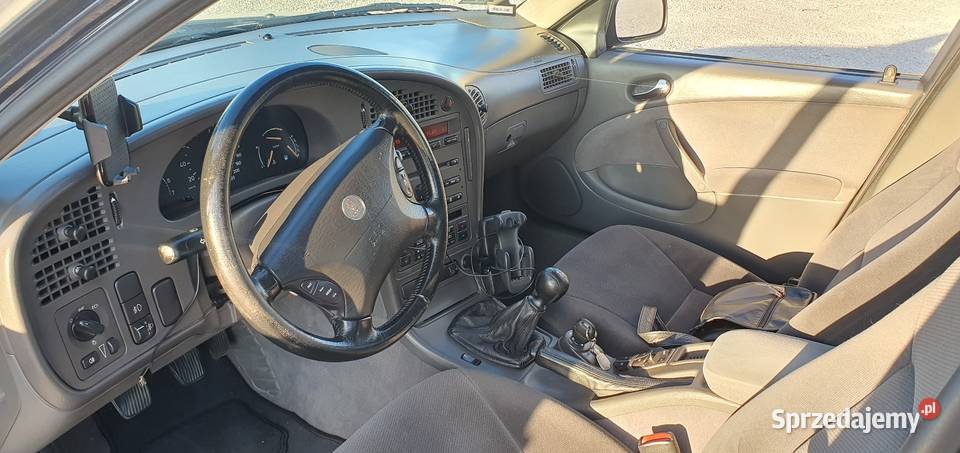 Spredam Saab 95 zadbany stan elektrochrom. lusterko wst. sprzedam