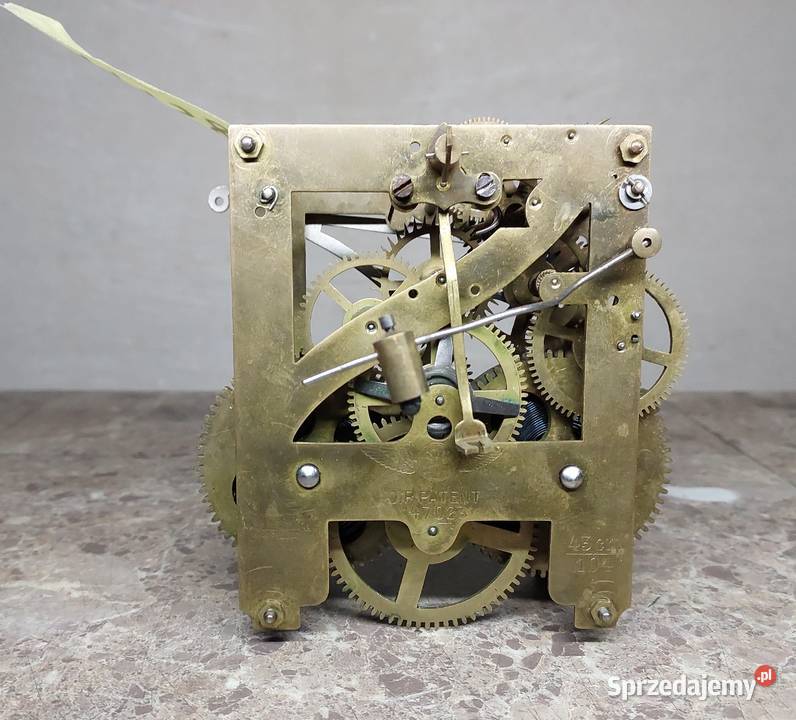 M158 Mechanizm starego zegara ściennego Kienzle Tczew