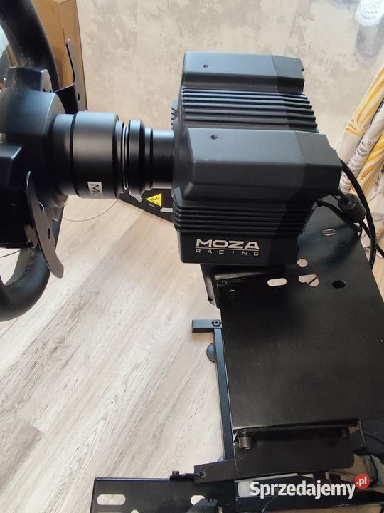 Zestaw kierownica Moza r5 osobowe Stawce