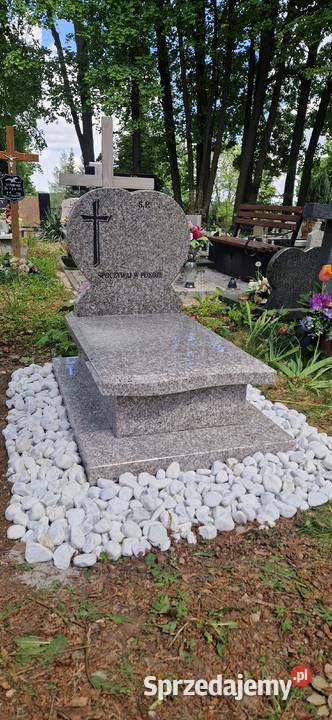 Nagrobek z serduszkiem brąz królewski 1570 Świdnica