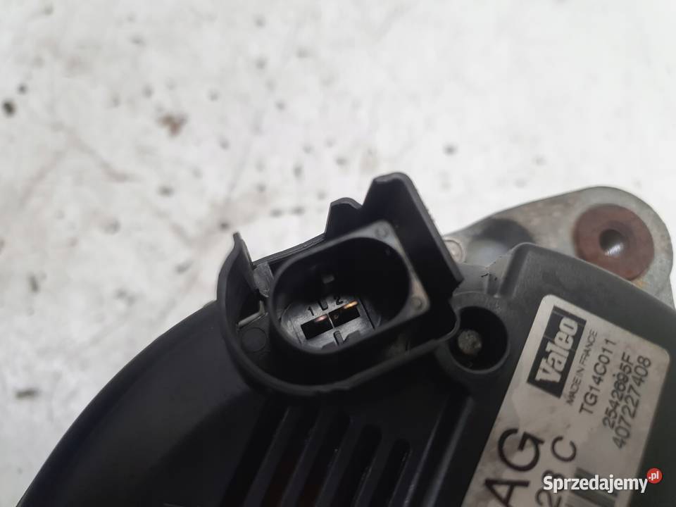 VW Touran I 20 TDI ALTERNATOR valeo 06F903023C osobowe