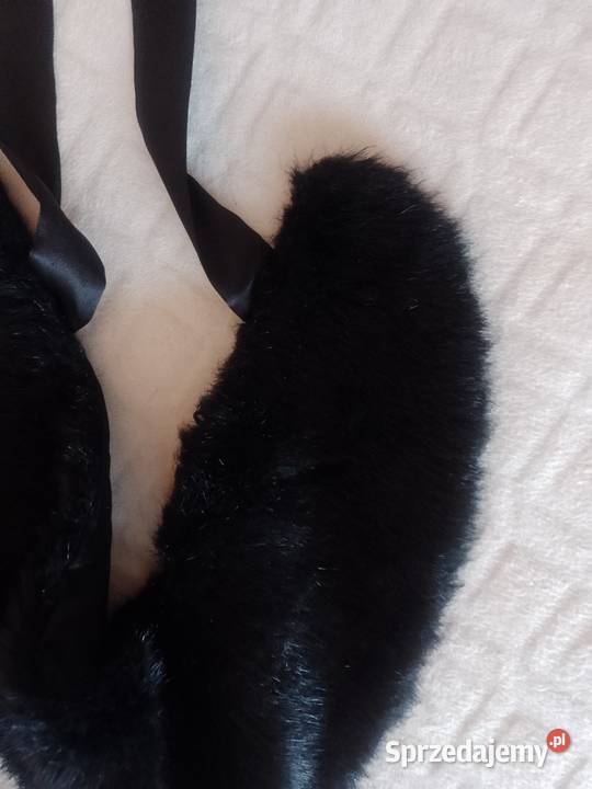 Czarny Futrzany kołnierz z Londynu Top Vintage Kraków